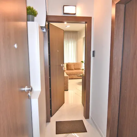 Aprilia Luxury Appartamento