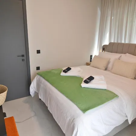 Aprilia Luxury Apartman Kasztoriá