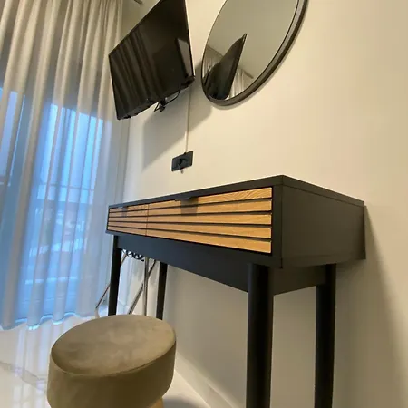 Apartamento Aprilia Luxury